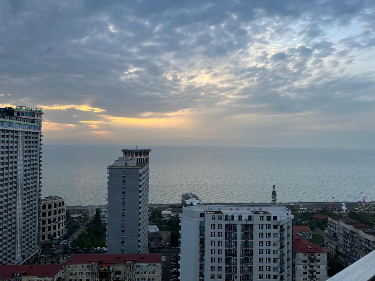 27 Floor Apartments Batumi Eksteriør bilde